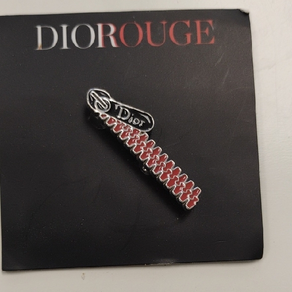 Dior Rouge Zipper Pin with Red Detail - Picture 1 of 2